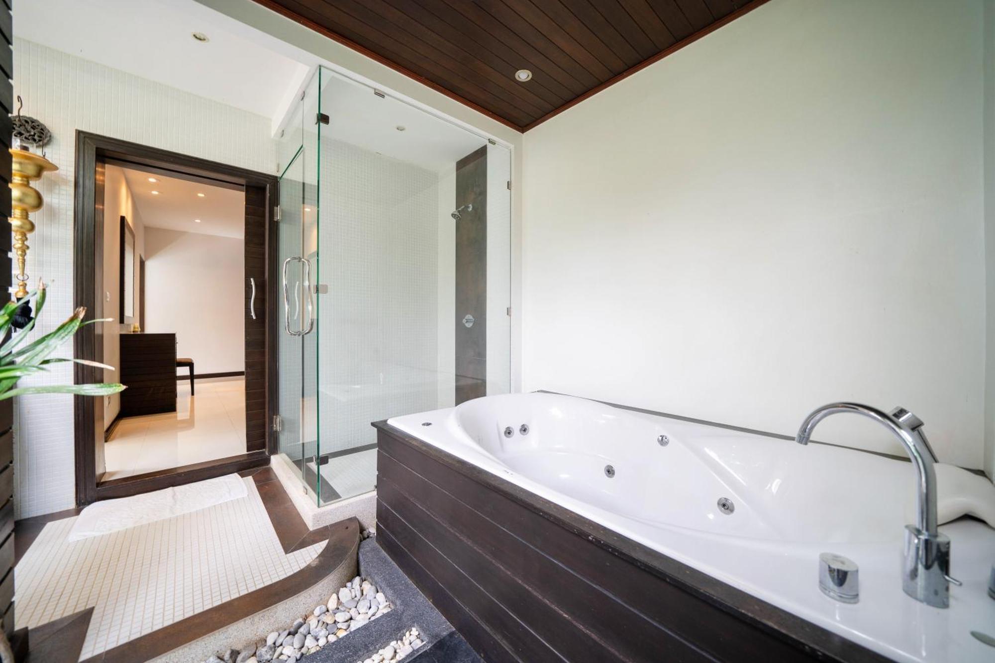 Laguna Luxury Pool 3 Bedroom